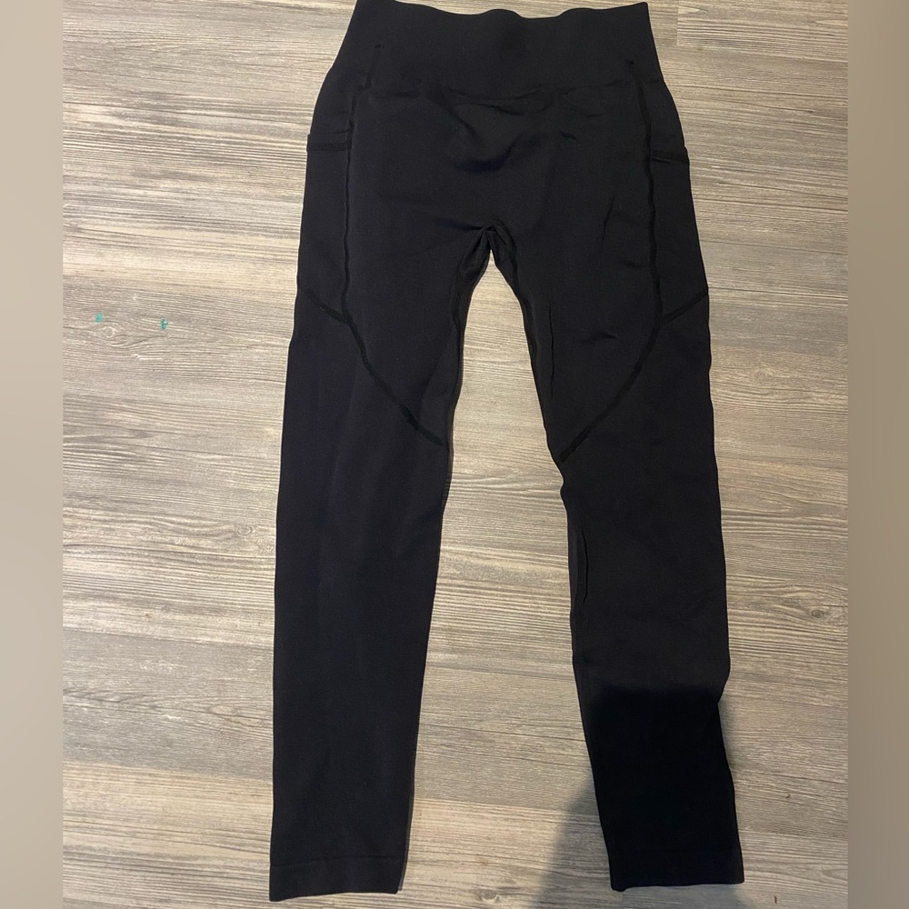 Black 3/4 Leggings